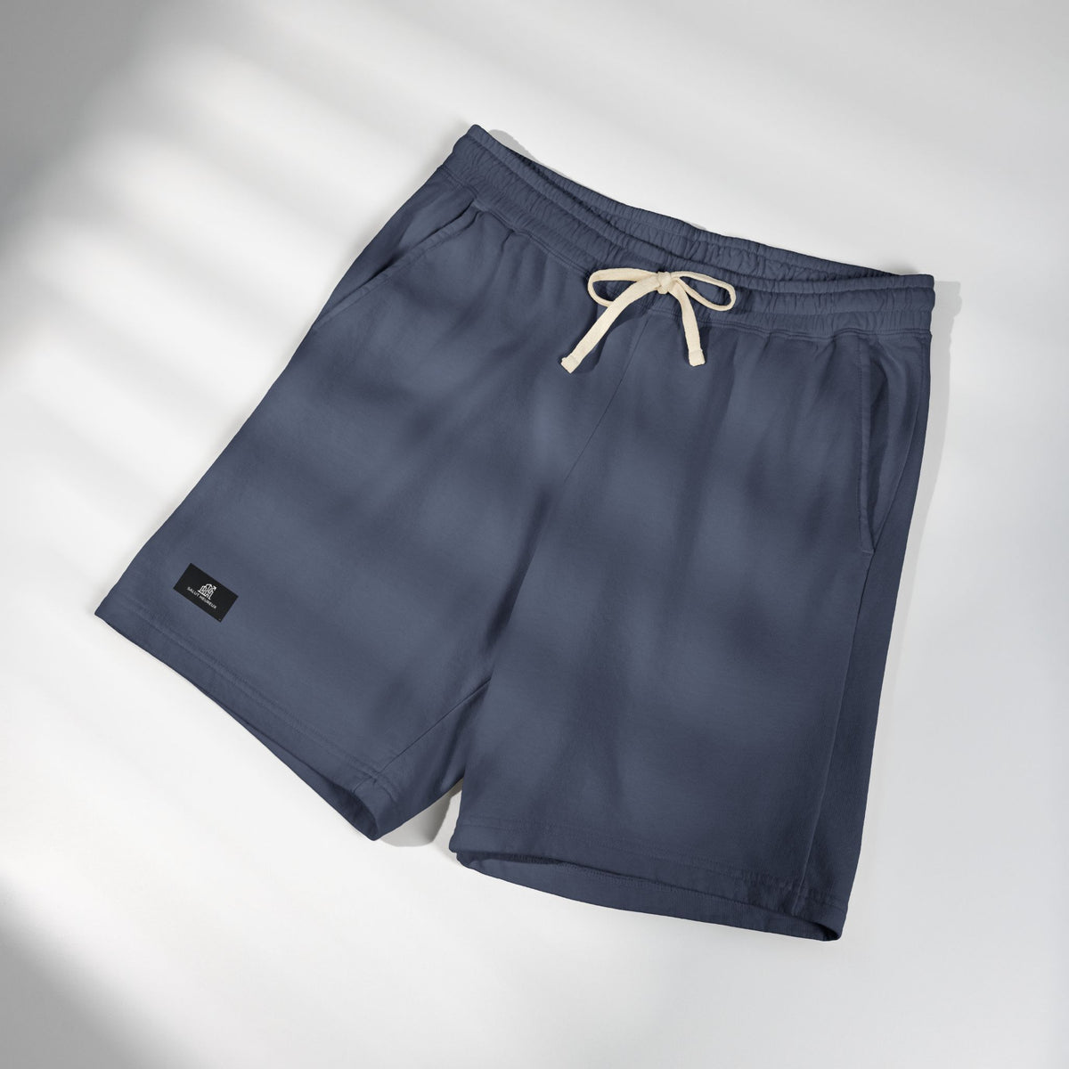 Eruptio shorts